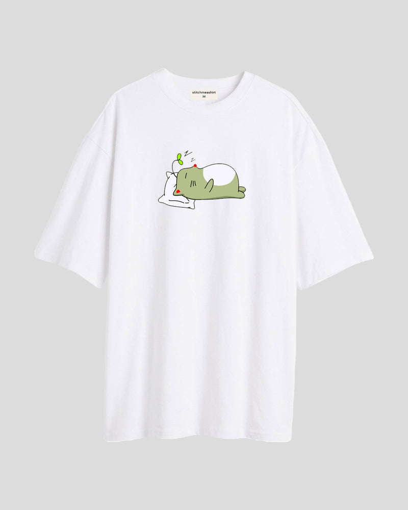 Sleeping cat - Oversized T-shirt